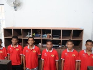Anak Binaan LPKA Ambon hasilkan lemari dari pelatihan mebel kerja sama dengan SMKN 3 Ambon sebagai bagian dari program pembinaan. (Dok: Humas LPKA Ambon)