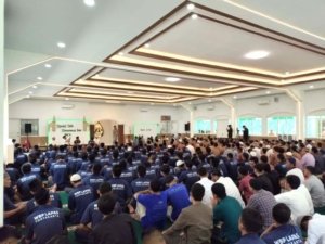 Ratusan WBP Lapas Kelas IIA Yogyakarta antusias ikuti pengajian Maulid Nabi bertema "Jadi Umat yang Dirindukan Nabi", Sabtu (6/9), bersama Ustaz Fajrul Islamy. (Dok: Humas Lapas Yogyakarta)