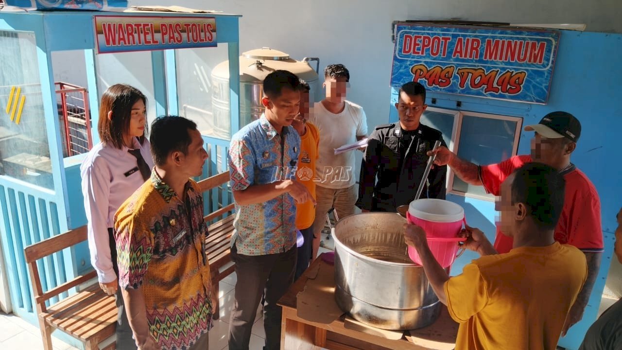 Lapas Kelas IIB Tolitoli bagikan kolak ubi dan kacang hijau kepada 235 WBP sebagai upaya pemenuhan gizi dan menjaga daya tahan tubuh. (Dok: Web Ditjenpas)