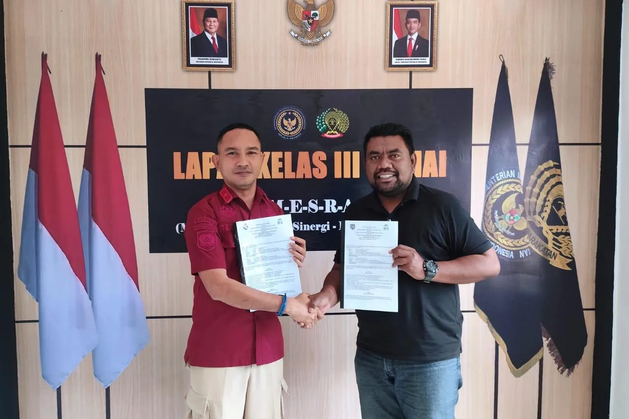 Lapas Kelas III Wahai dan Gereja Katolik Paroki Santa Maria Immaculata Wahai teken PKS untuk memperkuat pembinaan kerohanian warga binaan Katolik secara berkelanjutan. (Dok: Humas Lapas Wahai)