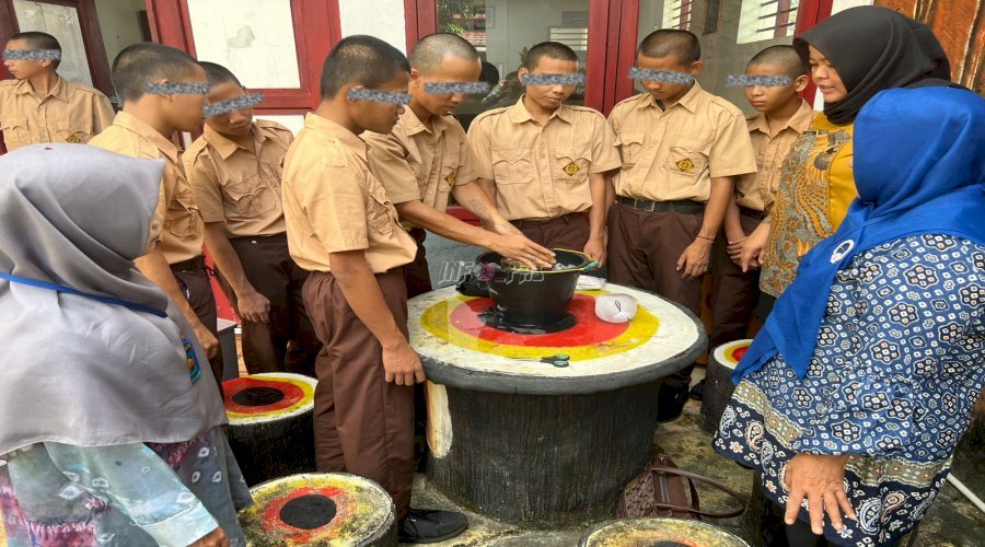 LPKA Kelas I Palembang dan SKB Banyuasin gelar pelatihan es krim untuk tingkatkan keterampilan wirausaha anak binaan, Jumat (19/9). (Dok: Humas LPKA Palembang)