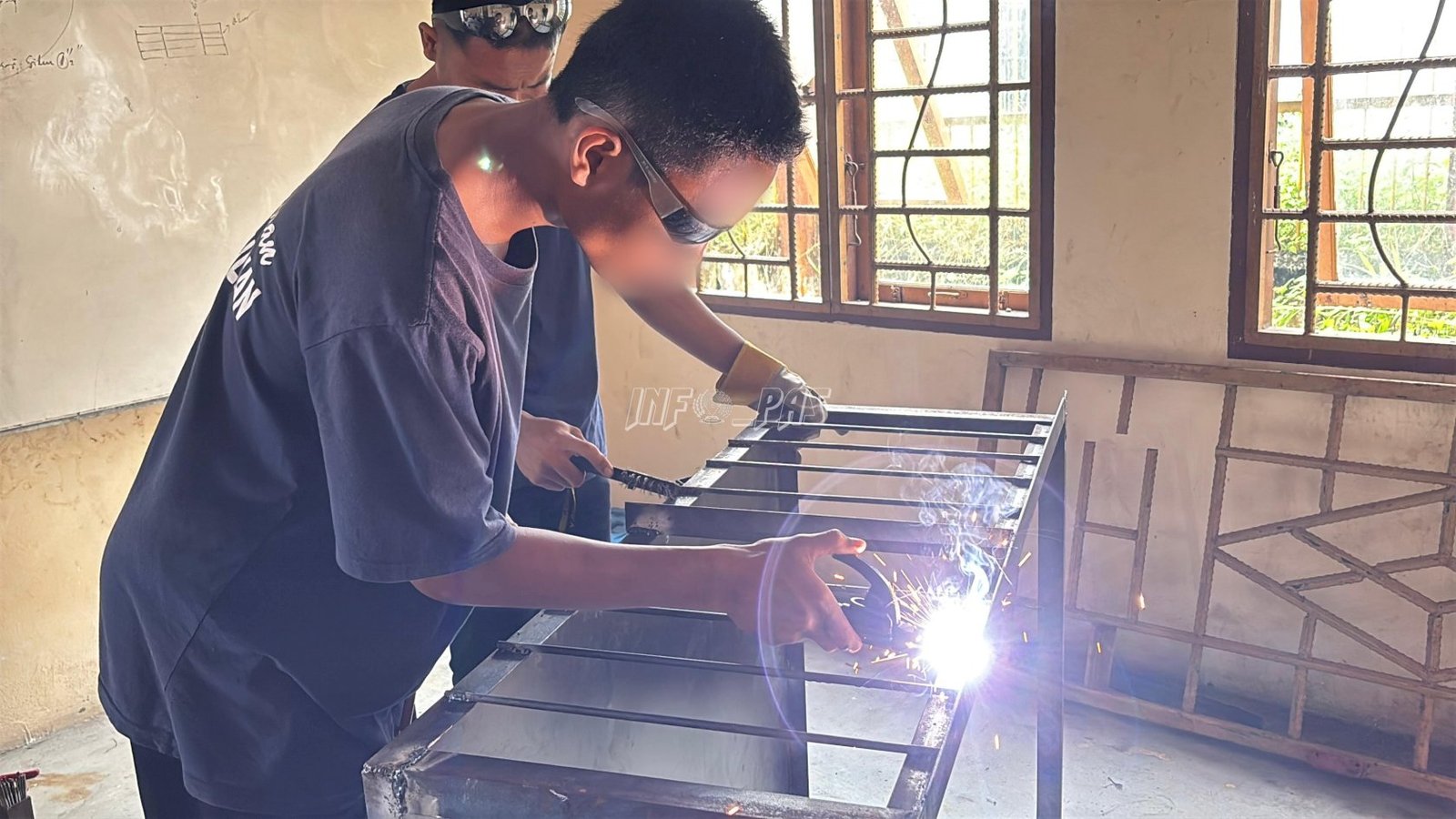 LPKA Muara Bulian memberikan pelatihan pengelasan (welding) yang dilaksanakan bekerja sama dengan Balai Latihan Kerja (BLK) Provinsi Jambi, Senin (8/9). (Dok: Web Ditjenpas)