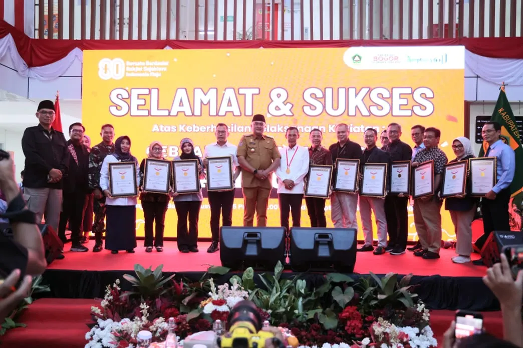 Pelayanan 80 Jam Non-Stop Pemkab Bogor Raih Rekor MURI