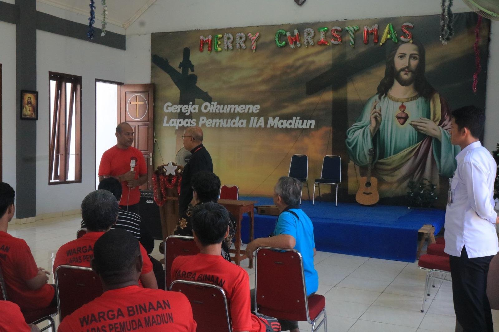 Lapas Pemuda Madiun kerja sama dengan Gereja Katolik Paroki Santo Cornelius dan Mater Dei gelar pelatihan rohani bagi warga binaan Katolik dan Kristen, Rabu (3/9). (Dok: Humas Lapas Pemuda Madiun)