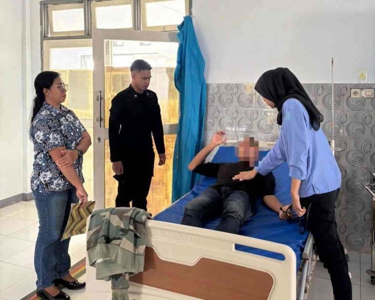 Lapas Kelas III Saparua lakukan pengecekan kesehatan rutin bagi warga binaan di tiap blok hunian, Sabtu (06/09), sebagai wujud pemenuhan hak layanan kesehatan. (Dok: Humas Lapas Saparua)