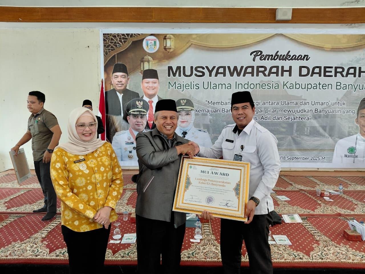 Lapas Kelas IIA Banyuasin raih MUI Award saat pembukaan Musda V MUI Kabupaten Banyuasin, Kamis (18/09/2025). (Dok: Humas Lapas Banyuasin)