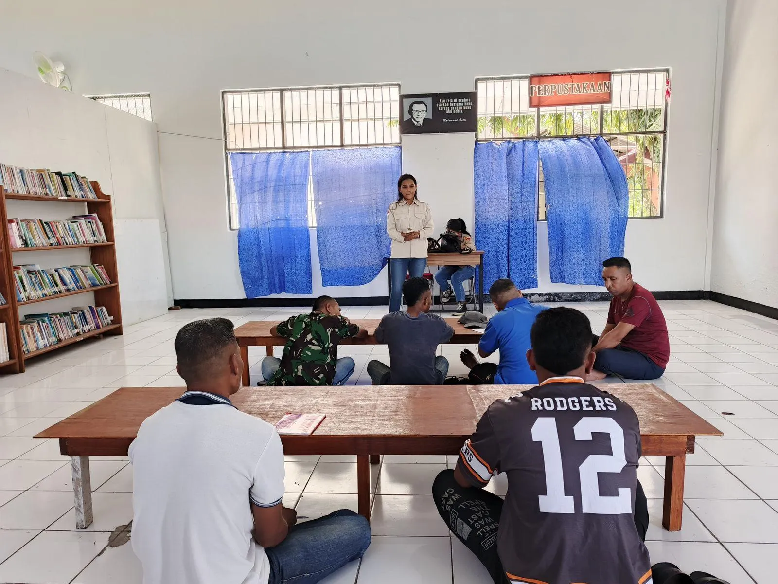 Lapas Kelas IIA Ambon, di bawah Ditjenpas Maluku, menggelar program belajar Kejar Paket untuk memenuhi hak pendidikan warga binaan pada Sabtu, (27/9). (Dok: Humas Lapas Ambon)