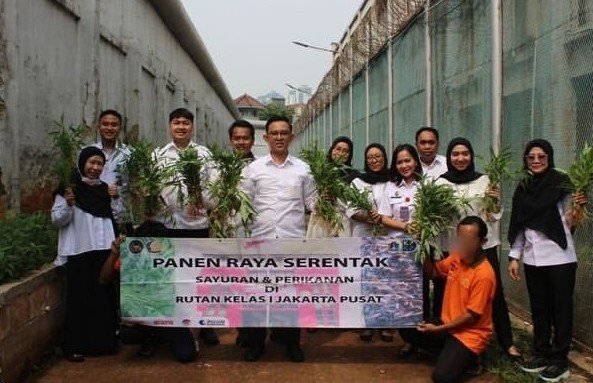 Rutan Jakarta Pusat Panen 70 Kg Kangkung