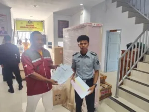 Lapas Kelas III Saparua terima dukungan sarana dari Ditjen Pemasyarakatan melalui serah terima fasilitas di halaman kantor, Senin (29/09). (Dok: Humas Lapas Saparua)