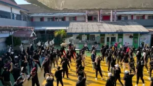 Lapas Perempuan Palembang gelar senam ceria mingguan untuk jaga kesehatan, diikuti antusias pegawai dan warga binaan, (27/09). (Dok: Humas Lapas Perempuan Palembang)