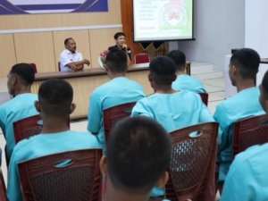 LPKA Ambon gelar sosialisasi pencegahan kanker dan tumor bersama Yayasan SPKT, diikuti petugas dan anak binaan, Rabu (10/9). (Dok: Humas LPKA Ambon)
