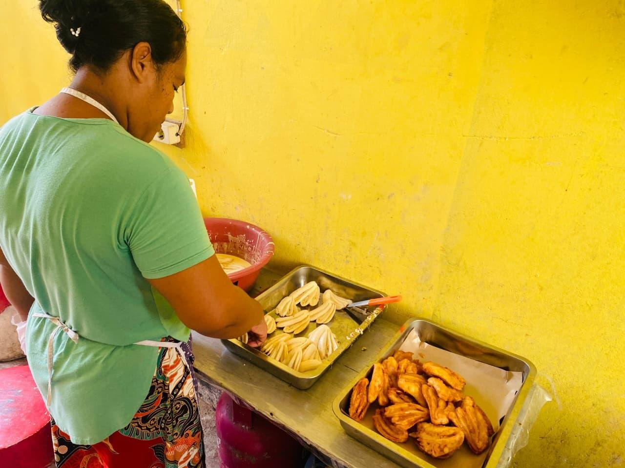 Lapas Kelas IIB Tual terus memperkuat pembinaan kemandirian bagi Warga Binaan perempuan melalui keterampilan tata boga. (Dok: Humas Lapas Tual)