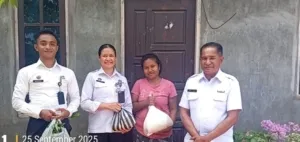 Lapas Kelas IIA Kupang salurkan paket bantuan sosial untuk warga kurang mampu, wujud komitmen dan kepedulian sosial kepada masyarakat sekitar. (Dok: Humas Lapas Kupang)