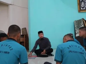 LPKA Kelas II Ambon mengikuti kegiatan Pemahaman Aqidah bagi Remaja yang di gelar di Masjid Baiturrahman LPKA Ambon, Kamis (9/10). (Dok: Humas LPKA Ambon)