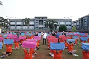 Rutan Kelas I Cipinang menyalurkan perlengkapan dasar bagi warga binaan pada Jumat (3/10). (Dok: Humas Rutan Cipinang)