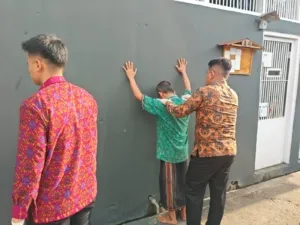 Rutan Kelas IIB Rengat kembali melaksanakan razia rutin di area blok hunian warga binaan. (Dok: Humas Rutan Rengat)
