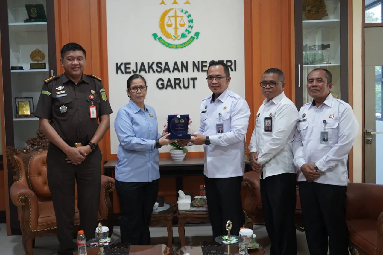 Pererat Sinergi, Kepala Bapas Garut Sambangi Kejaksaan Negeri Garut