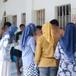 Jemput Bola ke Blok Hunian, Tim Klinik Lapas Cibinong Lakukan Pemeriksaan Scabies bagi Warga Binaan