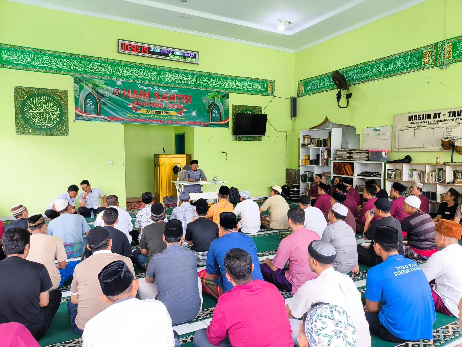 Rutan Kelas IIB Bengkulu menggelar kegiatan keagamaan yang sarat makna di Masjid At-Taubah Rutan Bengkulu, pada Rabu (22/10). (Dok: Humas Rutan Bengkulu)