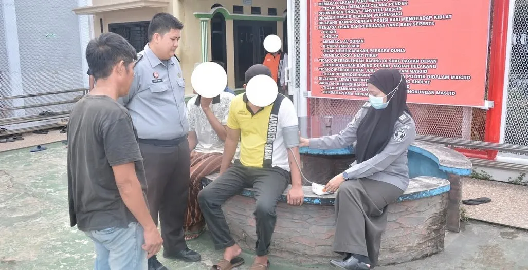 Tim Medis Lapas Muara Sabak Gelar Kontrol Keliling Periksa WB