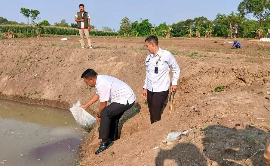 Lapas Slawi Tebar 12.000 Benih Ikan Nila