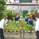 Lapas Geser Panen Kangkung Hidroponik Bersama Warga Binaan