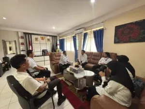 Rutan Kelas IIB Bengkulu menerima kunjungan tim Inspektorat Jenderal Kementerian Imigrasi dan Pemasyarakatan dalam rangka kegiatan monitoring dan evaluasi (monev) pengelolaan keuangan tahun anggaran berjalan. (Dok: Humas Rutan Bengkulu)