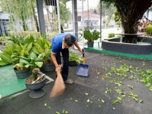Rutan Banyumas Bersihkan lingkungan untuk Pembinaan WBP