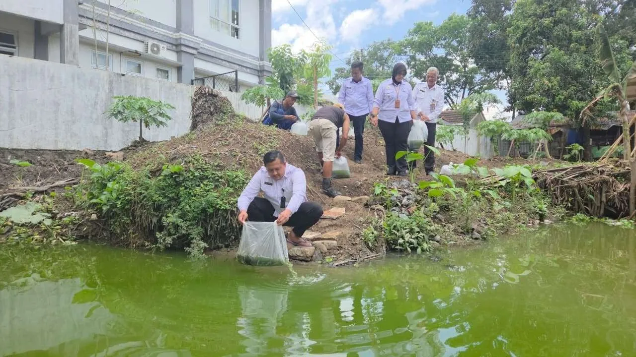 Rutan Banyumas Tebar 3.500 Bibit Ikan, Perkuat Pebinaan