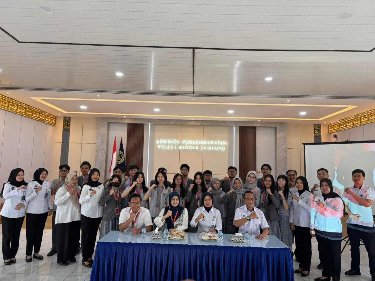 SMA Tunas Mekar Indonesia Kunjungi Lapas Kelas I Bandar Lampung: Belajar Nilai Kehidupan Lewat Edukasi Pemasyarakatan