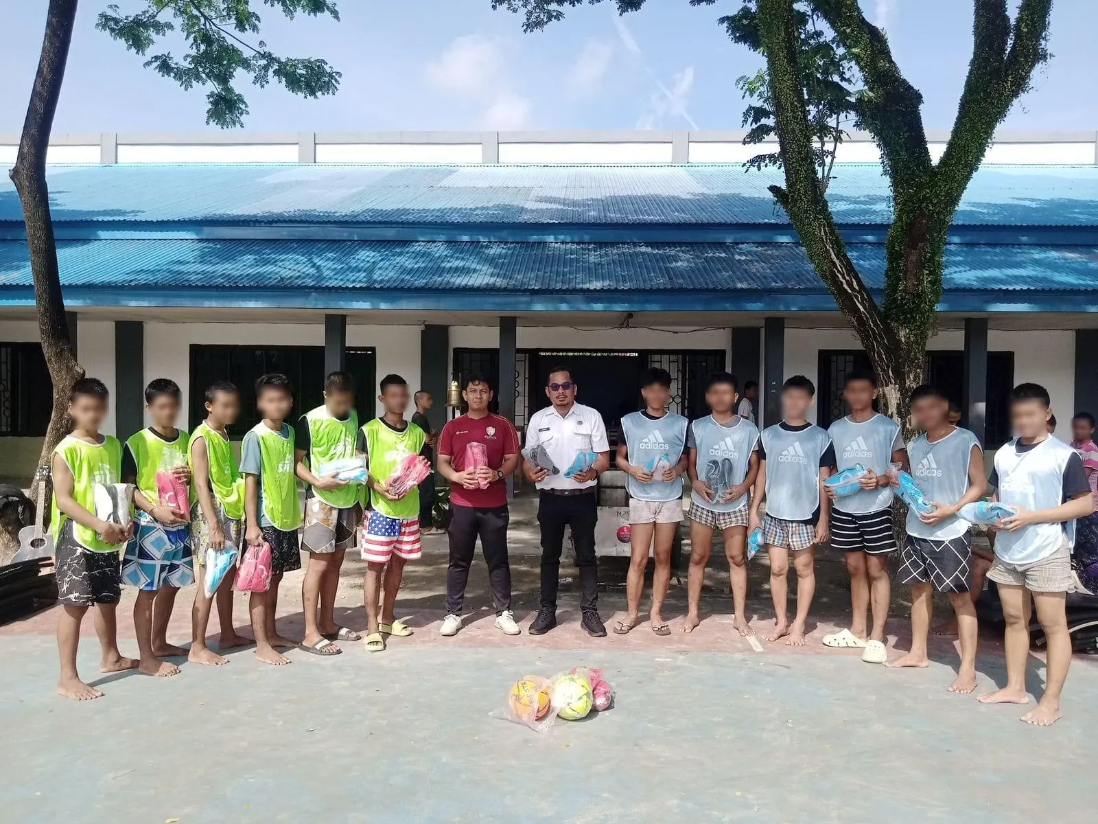 Inspire FC Serahkan 20 Pasang Sepatu Futsal untuk Anak Binaan LPKA Medan, Dukung Pembinaan Lewat Olahraga