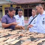 Lapas Kelas III Wahai Lakukan Studi Tiru ke Pengusaha Ikan Asin Parigi untuk Kembangkan UMKM Warga Binaan