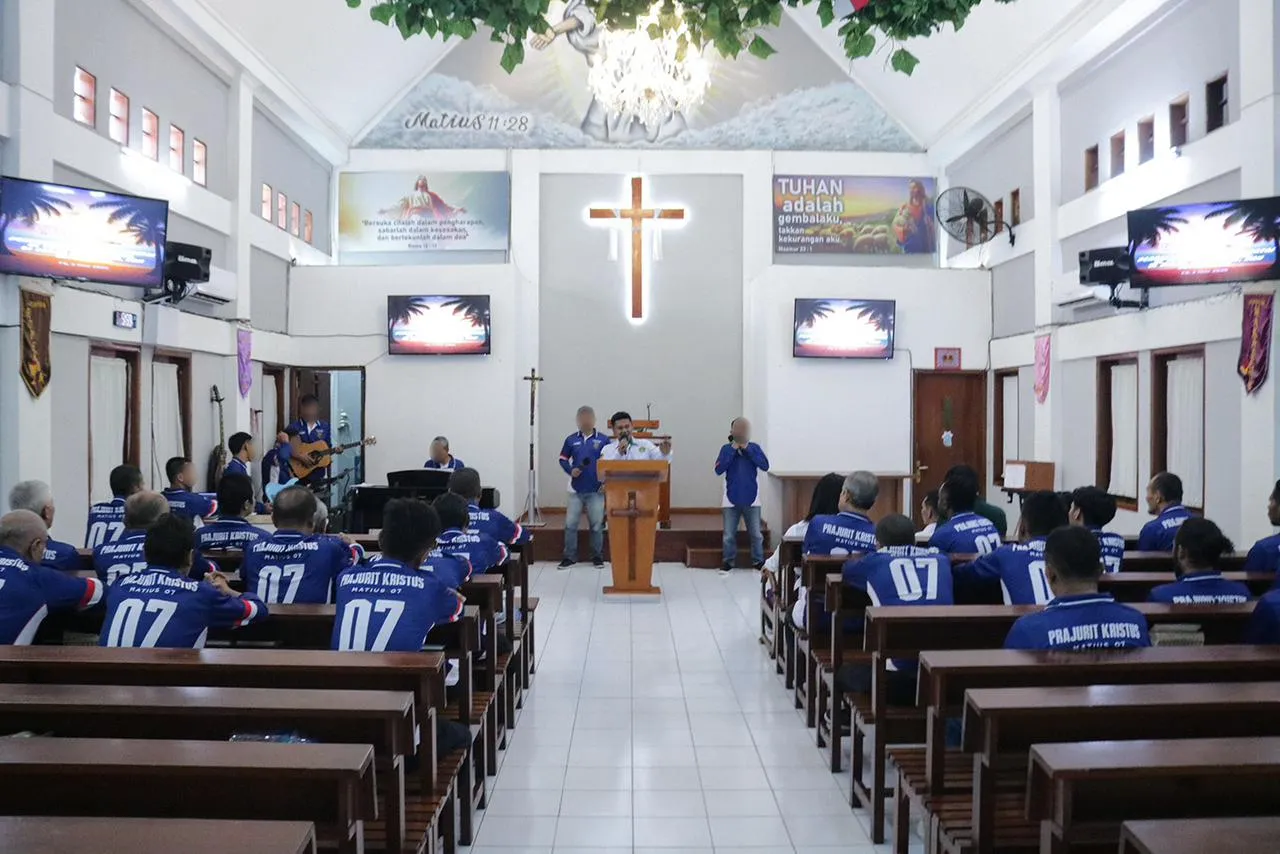 Hadirkan Suasana Damai dan Penuh Kasih, Kemenag Kab. Bogor Bimbing Ibadah Rutin Bagi Warga Binaan Lapas Cibinong