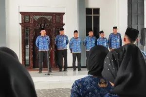 Tekankan Pelayanan Humanis, Kalapas Cibinong Pimpin Pelaksanaan Apel Pagi Pegawai