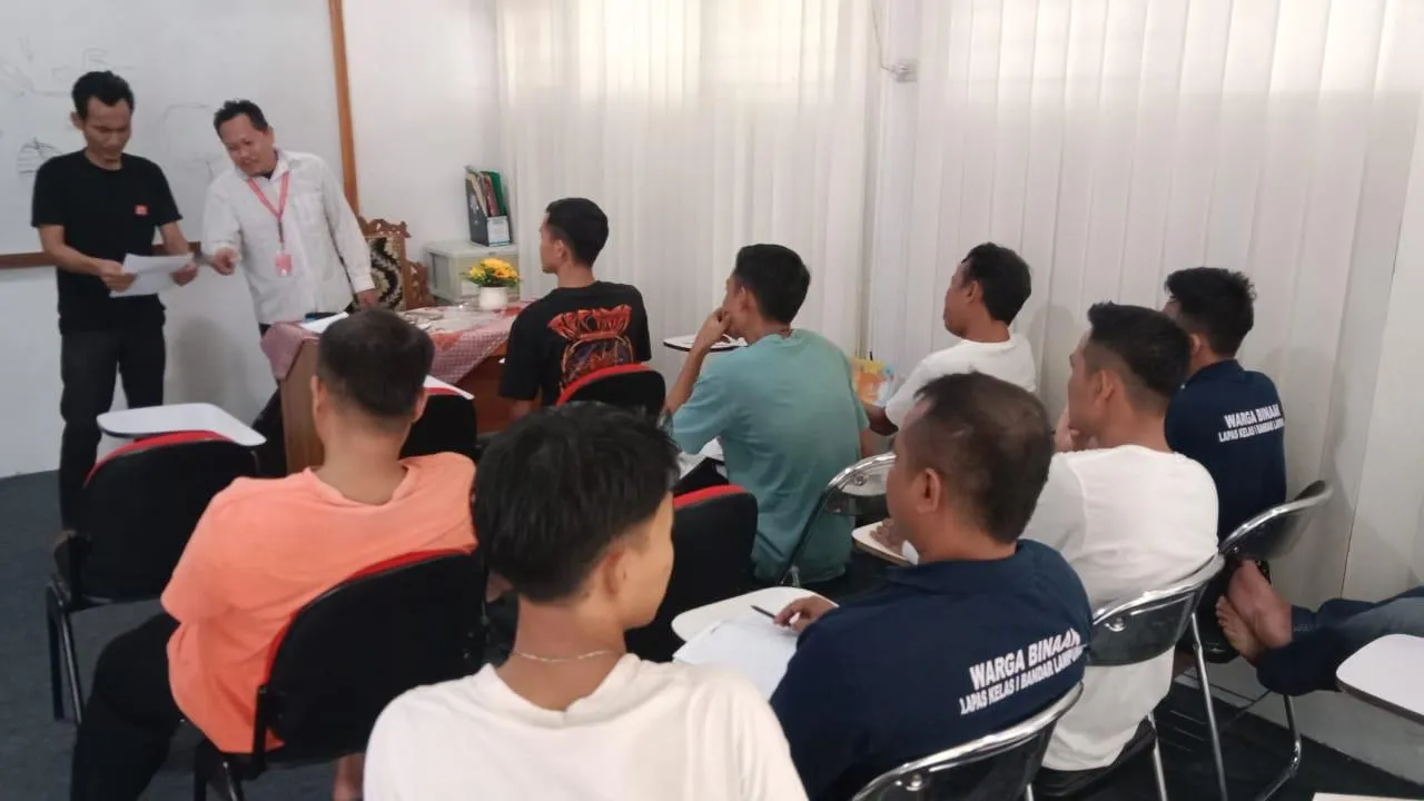 Warga Binaan Lapas Kelas I Bandar Lampung Antusias Ikuti Program Kejar Paket A, B, dan C Bersama PKBM Nusa Indah