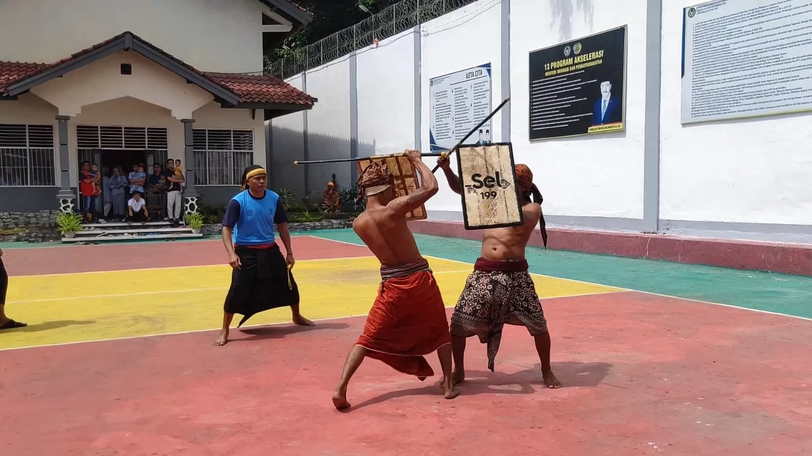 Lapas Selong Gelar Tradisi Peresean Gema