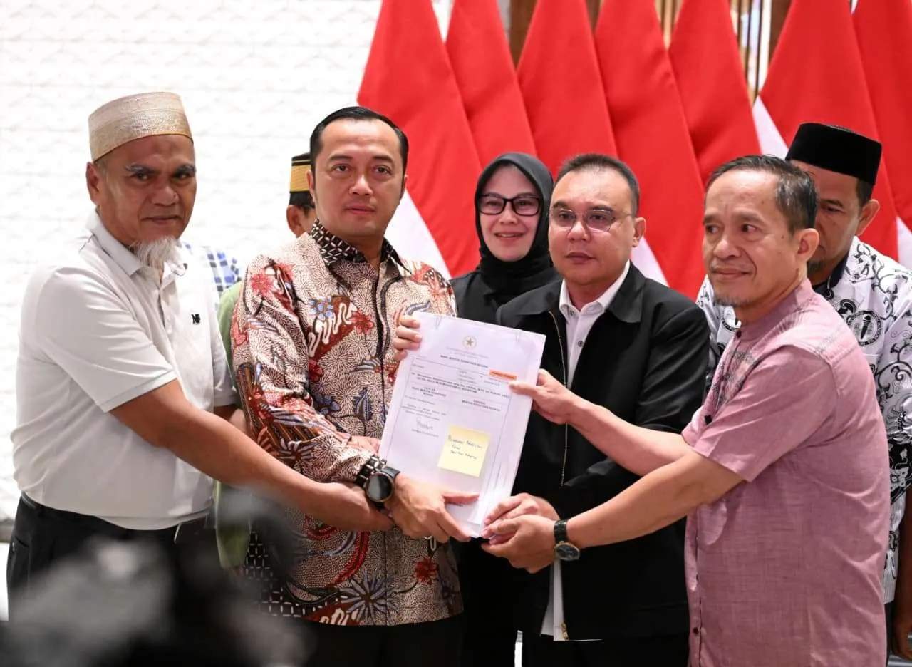 Presiden Prabowo Beri Rehabilitasi dua Guru ASN luwu uatar