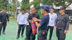 Lapas Kelas IIA Palu Tingkatkan Kesiapsiagaan Kebakaran melalui Simulasi Bersama Damkar Kota Palu Menyambut Natal 2025 dan Tahun Baru 2026