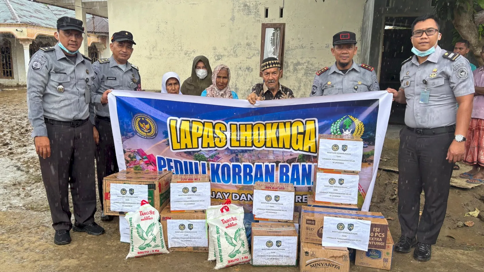 Lapas Lhoknga Turun Tangan! Salurkan Bantuan untuk Korban Banjir Pidie Jaya dan Bireuen
