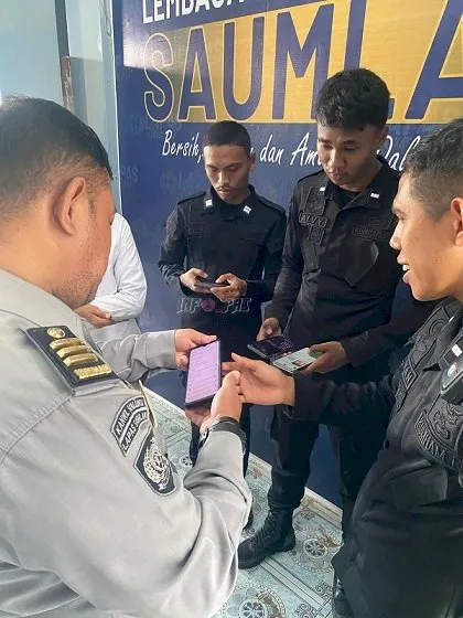 Lapas Kelas III Saumlaki Perkuat Integritas Petugas dengan Pemeriksaan Ponsel untuk Cegah Judi Online