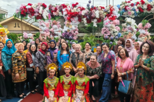 60 Warga Tanjung Duren Ikuti Pelatihan Merangkai Bunga, Peluang Usaha Kreatif Makin Terbuka!