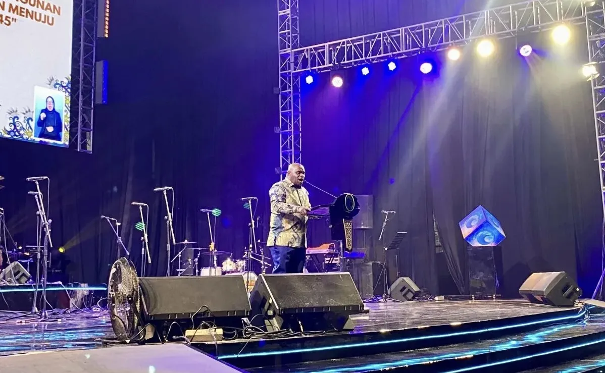 Natalius Pigai Serukan “Jangan Takut Perjuangkan Keadilan” di Peringatan Hari HAM Sedunia