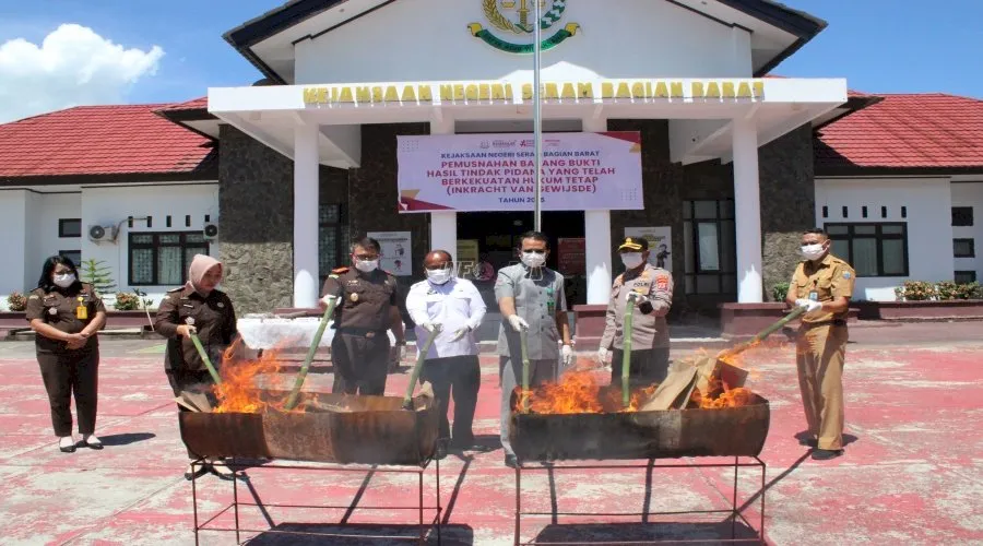 Lapas Piru Tegaskan Komitmen Kepastian Hukum Melalui Pemusnahan Barang Bukti Bersama APH (Dok. Istimewa)