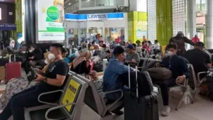Puluhan Ribu Penumpang Tinggalkan Jakarta, Arus Kereta Api Nataru Terus Meningkat