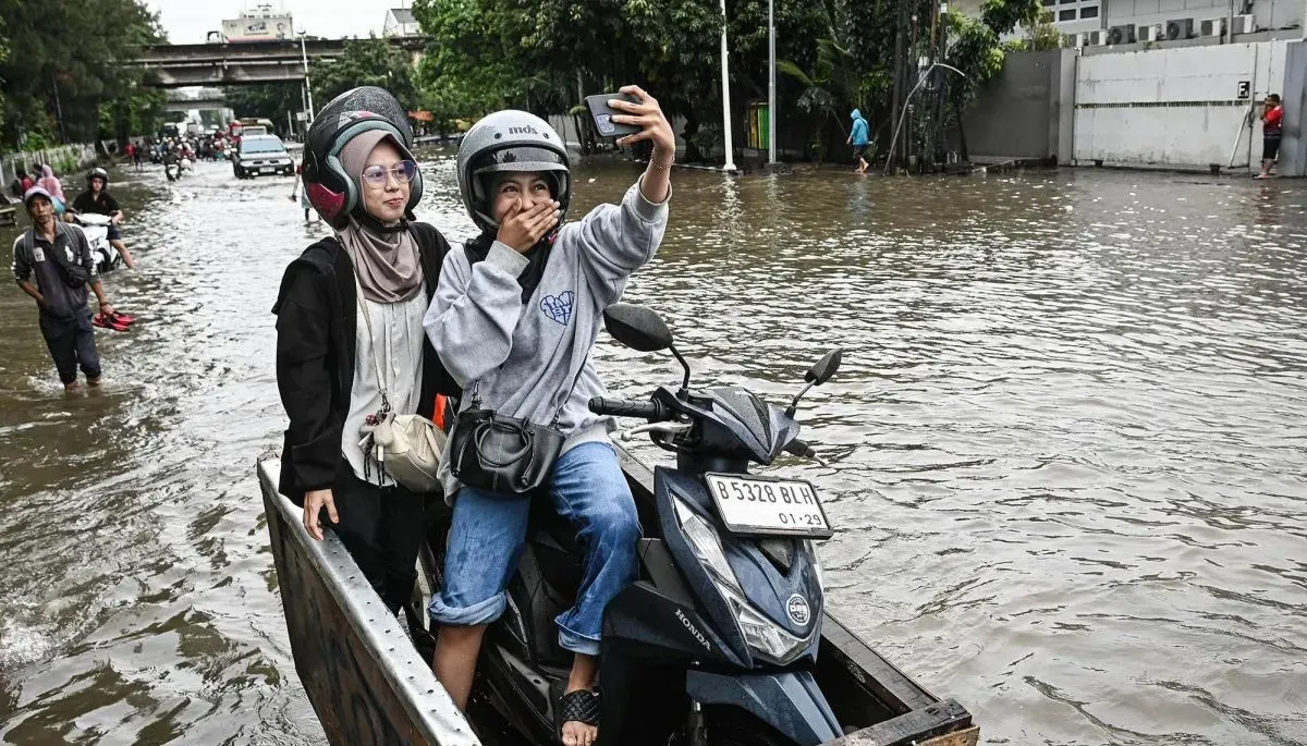 Banjir Kepung Jakarta, 39 RT dan 28 Ruas Jalan Terendam hingga 110 Cm