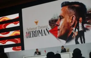 John Herdman Tak Takut Tekanan, Sebut Latih Timnas Indonesia sebagai “Anugerah”