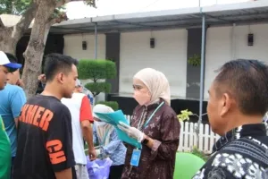 Pastikan Warga Binaan Negatif Narkotika, Lapas Kelas I Madiun Gelar Tes Urine Serentak di Seluruh Kamar Hunian