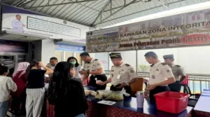 Perkuat Kualitas Layanan, Kalapas Cipinang Tinjau Langsung Layanan Kunjungan