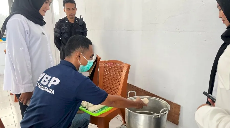 Lapas Bandanaira Kembangkan Kemandirian Warga Binaan Lewat Produksi Kerupuk Ikan Bernilai Ekonomi