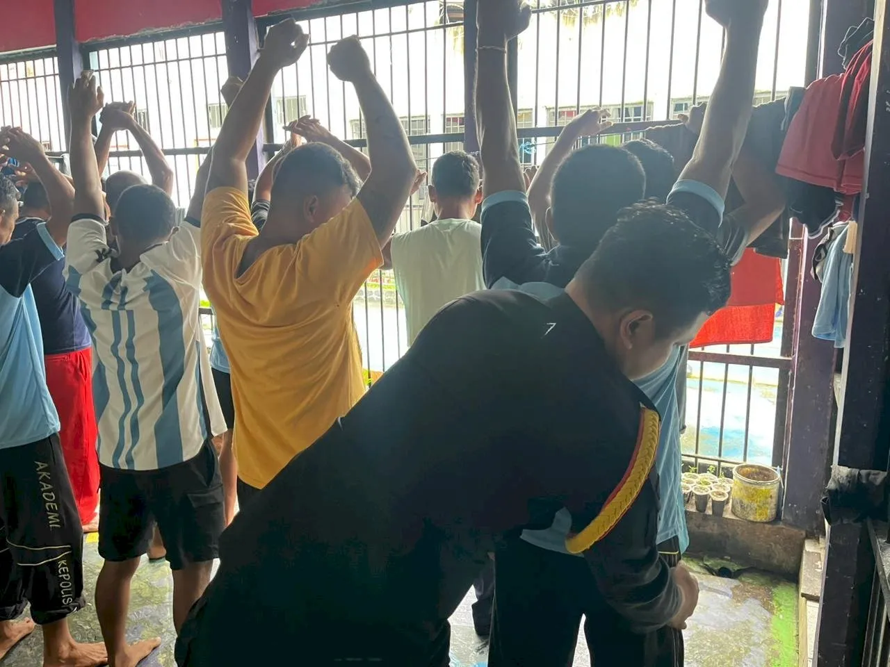 Penggeledahan Rutin Lapas Piru (Dok. Istimewa)